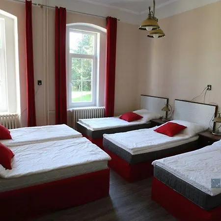 Uniqhotel Vojkovice Nad Ohri Gasthof 3*