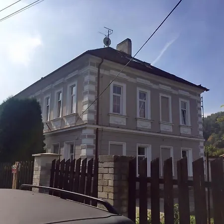 Uniqhotel Vojkovice Nad Ohri Gasthof Chodov (Karlovy Vary)