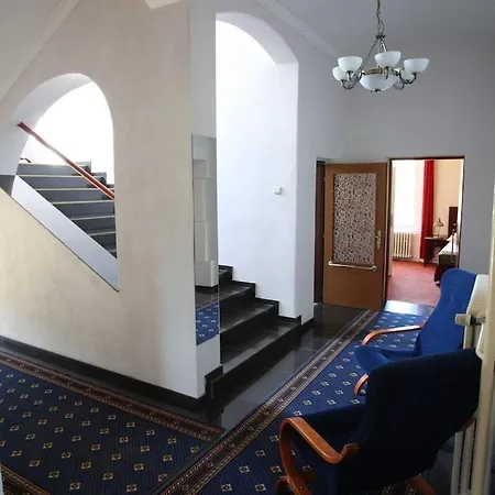 Gasthof Uniqhotel Vojkovice Nad Ohri