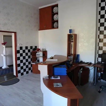 Uniqhotel Vojkovice Nad Ohri